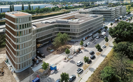 BRAIN BOX BERLIN: Office campus of the future